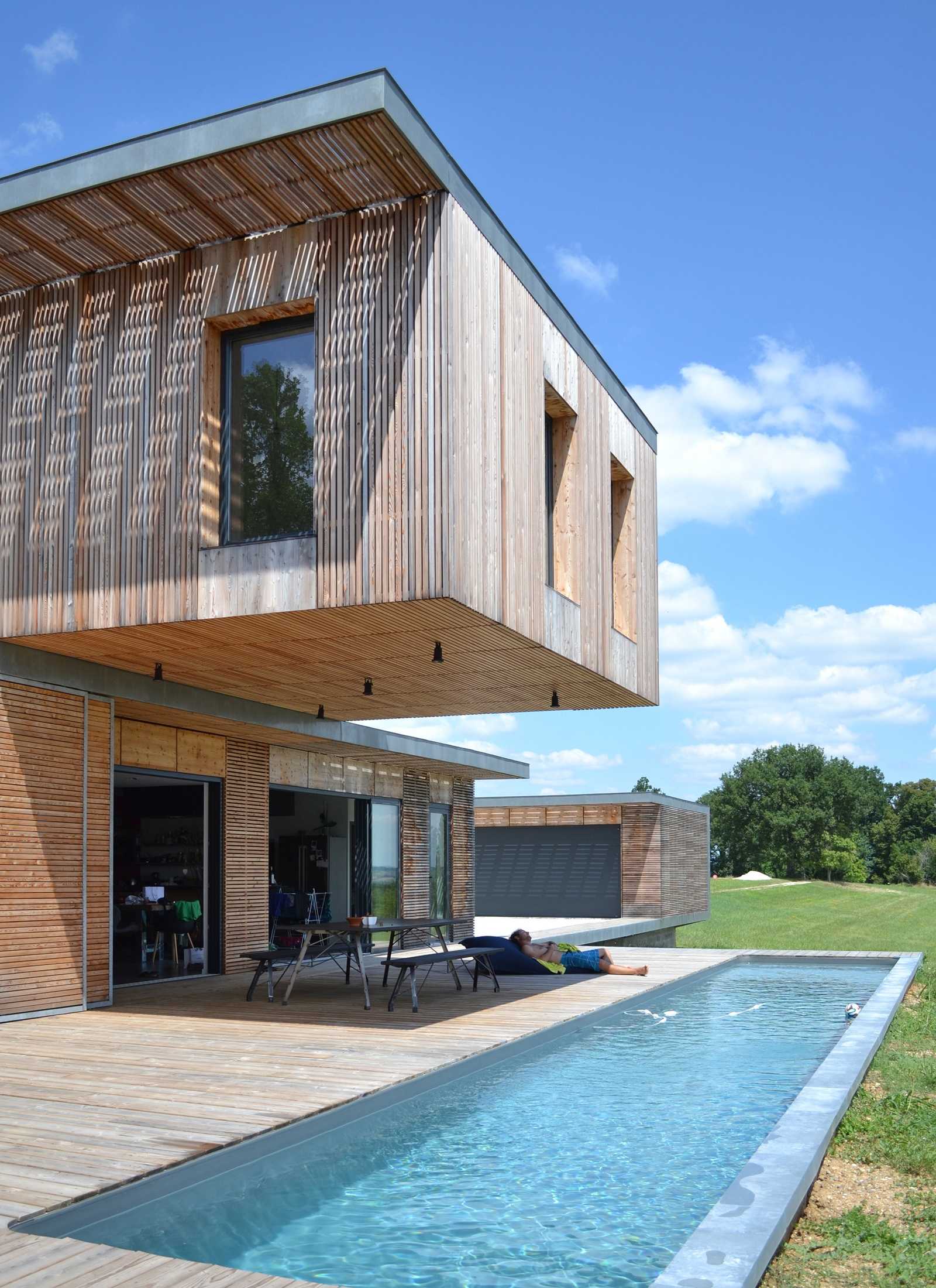 Maison d'architecte bois et béton réalisée par un architecte du Pays Basque